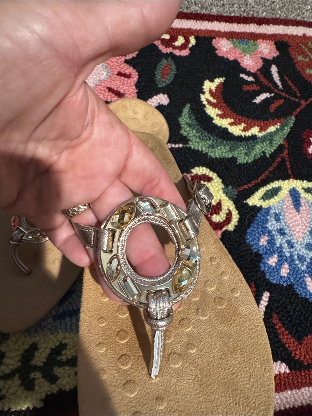 Vionic Ricci thong sandals - Picture 3 of 5